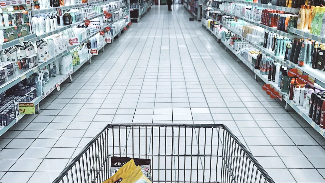 Market reyonunda ev ürünleri